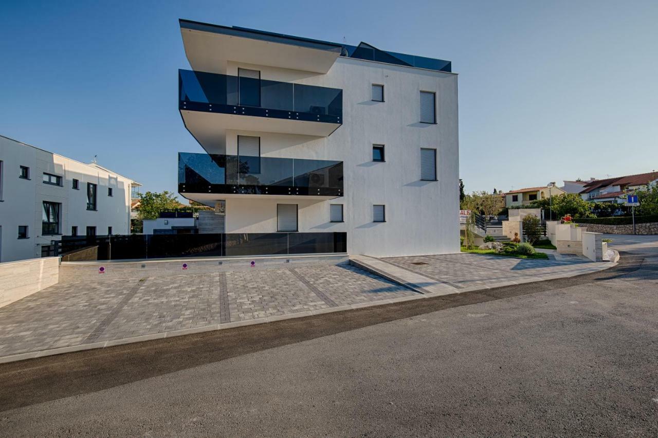 Deluxe New Apartments - Few Steps From The Beach - Luxury Holiday With Style - By Traveler Tourist Agency Krk Krk Town Luaran gambar