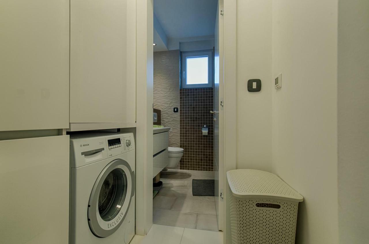 Deluxe New Apartments - Few Steps From The Beach - Luxury Holiday With Style - By Traveler Tourist Agency Krk Krk Town Luaran gambar