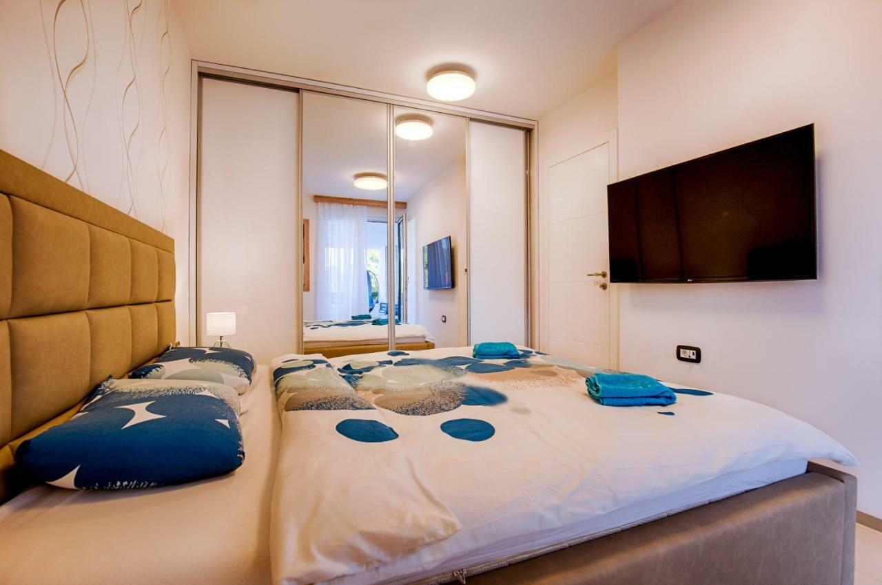 Deluxe New Apartments - Few Steps From The Beach - Luxury Holiday With Style - By Traveler Tourist Agency Krk Krk Town Luaran gambar